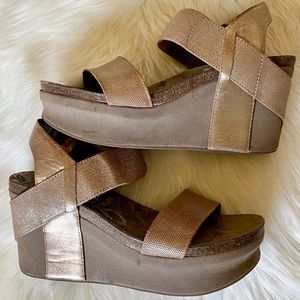OTBT Women’s “Bushnell” Wedge Sandals